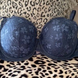 Victoria’s Secret dream angels Demi bra